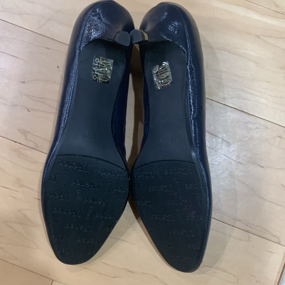 J.Renee Women's Navy Pumps
Size 11W - Picture 2 of 4